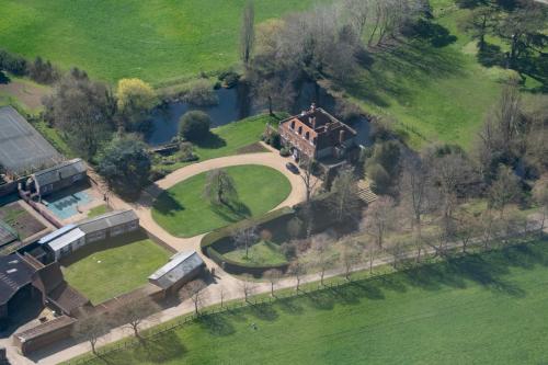 0950-015-east-donyland-hall