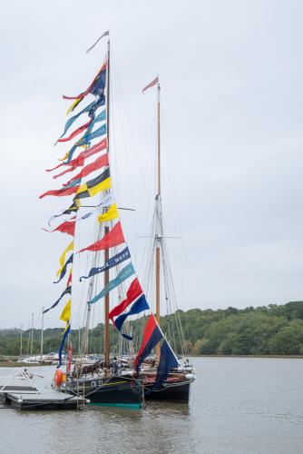 0965-010-Smacks-Ellen-Maria-tied-up-at-pontoon