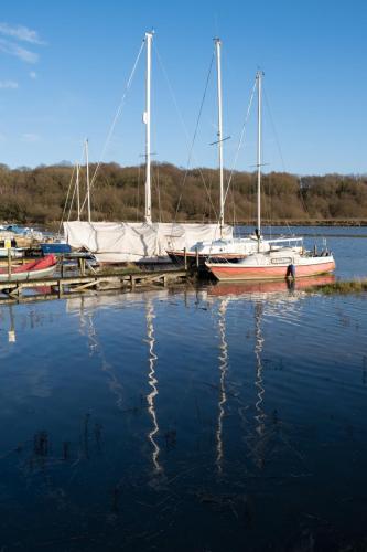 0971-003-berthed-boats-rowhedge