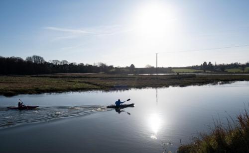 0971-027-canoeists-on-roman-river-christmas-day