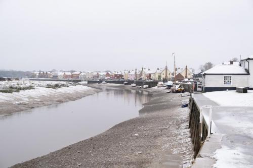 0982-005-the-colne-in-the-snow