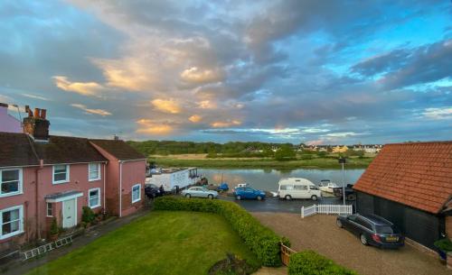 0991-006-evening-clouds-over-wivenhoe-and-rowhedge