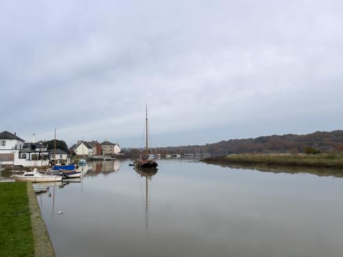 Bringing-Alberdina-to-Pearsons-Quay (1) (1)