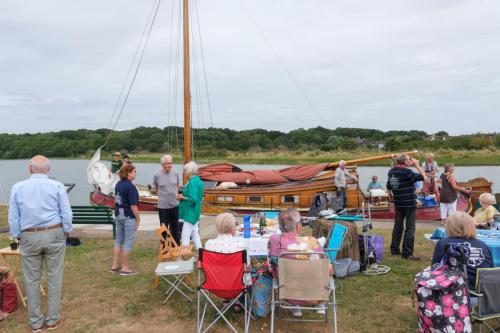 1064-006-Seafood-picnic-underway
