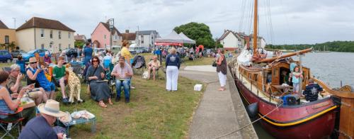 1064-010-Seafood-picnic-underway (1)