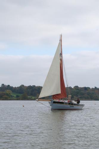 1081-005-CK-21-Maria-sailing-into-Wivenhoe-CK-437-Priscilla-sailing-into-Wivenhoe