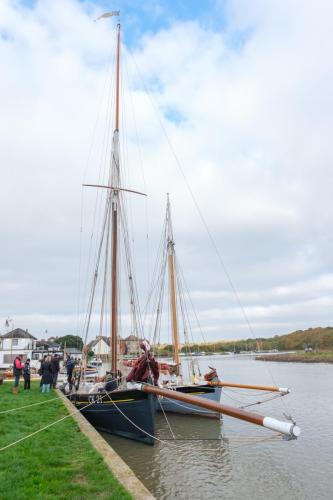 1081-007-CK-21-Maria-and-CK-437-Priscilla-alongside-Rowhedge-quayside