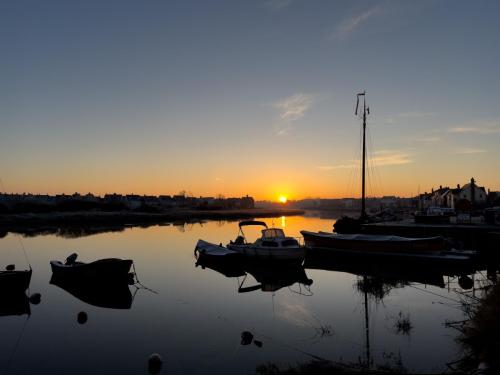 Sunrise-over-the-Colne-Rowhedge-001
