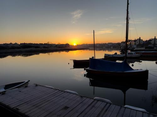Sunrise-over-the-Colne-Rowhedge-002