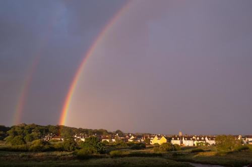 bright-rainbows-over-wivenhoe-001