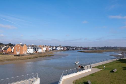 view-from-rowhedge-lookout-platform-002